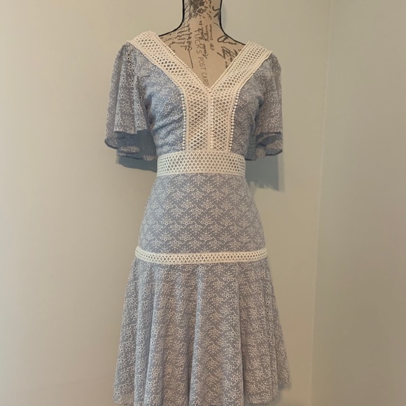 Gianni Bini Alice Lace Eyelet Dress NWT - Picture 2 of 11